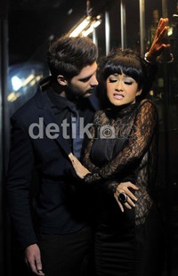 Ia berharap tak ada pencekalan seperti lagu-lagu terdahulunya.