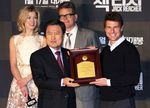 Annyeong Haseyo! Tom Cruise Sapa Korea