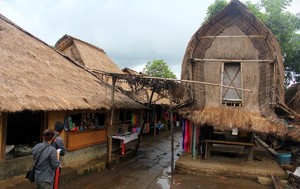 Mengakrabi Suku Sasak Lombok di Desa Sade