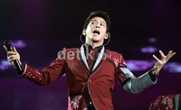 Inilah aksi Ariel saat tampil di acara yang bertajuk 'Konser Raya 18 Tahun Indosiar untuk Indonesia'.