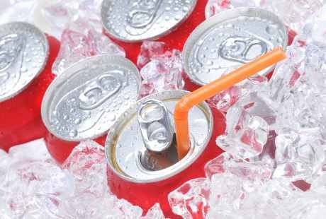 Terlalu Banyak Minum Soda Sebabkan Depresi