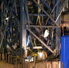 Jalil Terjepit Besi Crane, Petugas Kesulitan Mengevakuasi 