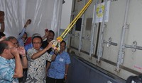 Kementerian Kelautan dan Perikanan (KKP) tengah menyiapkan rencana strategis dalam mengawal kinerja ekspor produk hasil perikanan Indonesia yang kian menunjukkan tren positif.  Rencana strategis tersebut akan ditempuh melalui upaya diversifikasi pasar ekspor, negosiasi hambatan tarif, penanganan hambatan pasar serta upaya pemenuhan ketersediaan bahan baku bagi kegiatan ekspor.  Efrimal Bahri/pembaca     