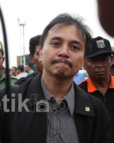 Hari Terakhir di DPR, Roy Suryo Siapkan Materi Kasus Indosat
