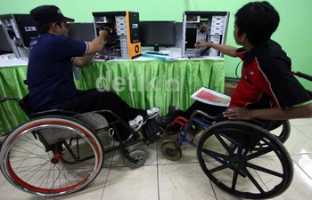  Pelatihan ini diharapkan para peserta anak didik dapat mandiri dan berkarya dibidang teknologi digital.     