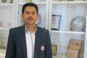 Dr Zaenal Abidin, MH.Kes, Masalah Gizi dan Cerita Tentang Kumis