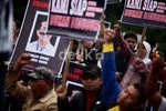 PKL Tolak Penggusuran oleh PT KAI