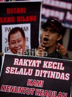 PKL Tolak Penggusuran oleh PT KAI