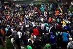 Jalur KRL Diblokir, Penumpang Long March