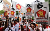 Para pendukung masing-masing parpol memeriahkan pengambilan nomor urut, salah satunya Partai Gerindra.