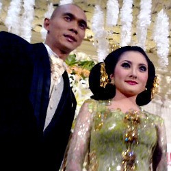 Teka-teki Anak dalam Pernikahan Kiki Amalia & Markus Horison