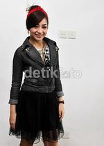 Gaya Rock Chic ala Nikita Willy