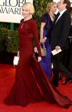 Parade Gaun Merah di Golden Globe 2013