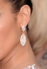 Aww..Seksinya Jennifer Lopez di Golden Globe