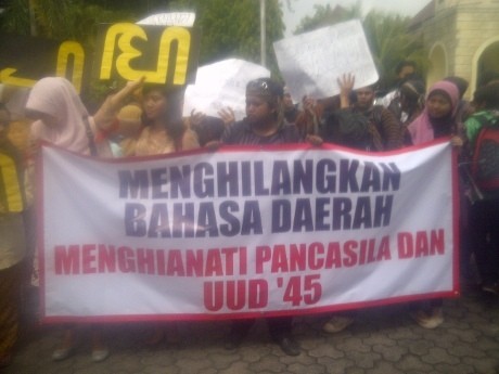 Dosen & Warga Yogya Demo Minta Bahasa Daerah Tak Dihapus di Kurikulum