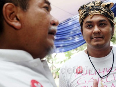 Dicky Chandra Dukung Deddy Mizwar