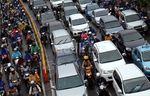 Separator Bus Way Ditinggikan, Tetap Diterobos