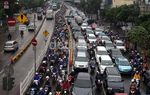 Separator Bus Way Ditinggikan, Tetap Diterobos