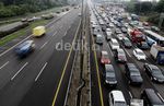Terbelenggu Macet di Tol Jagorawi