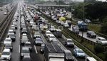 Terbelenggu Macet di Tol Jagorawi