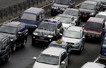 Terbelenggu Macet di Tol Jagorawi