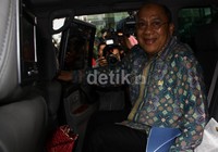 Mahyudin diperiksa untuk dua orang yang telah ditetapkan sebagai tersangka dalam kasus Hambalang oleh KPK, Andi Alfian Mallarangeng dan Dedy Kusdinar. Ramses/detikFoto.