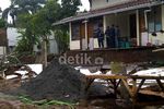 Tembok di Pondok Indah Roboh, 2 Orang Tewas