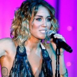 Tulis Lagu Miley Cyrus, Ke$ha Dibayar Rp 16 Ribu