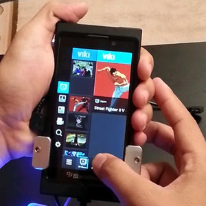 Jelang Peluncuran, RIM Bagi-bagi BlackBerry 10
