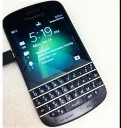 BlackBerry X10 Qwerty Menampakkan Diri