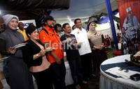 Syukuran sinetron 'Para Pencari Tuhan' dilangsungkan pada Selasa (15/1/2013) di lokasi syuting kawasan Jatiasih, Bekasi.