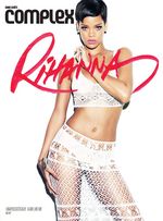 Rihanna Topless di Complex