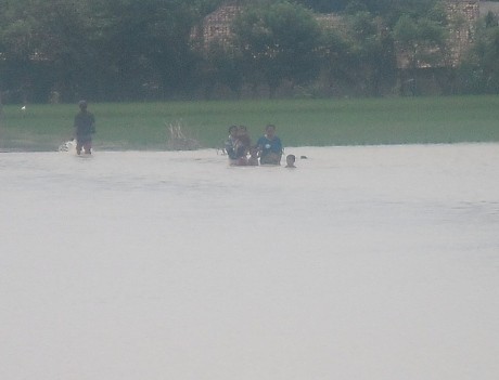 Ratusan Rumah di Lebak dan Serang Terendam, Warga Terisolir