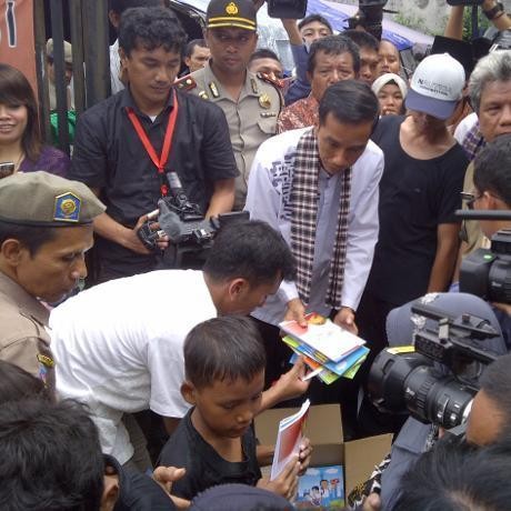 Atasi Banjir, Jokowi Minta Bantuan Wapres Boediono