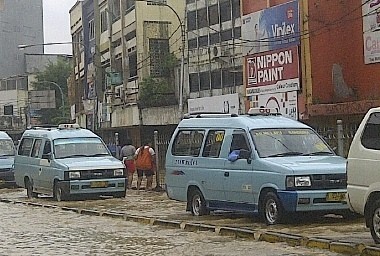 Banjir Surut, Akses Jatinegara-Matraman Kembali Dibuka