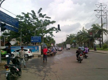 Banjir di Depan Samsat Daan Mogot Sudah Surut, Lalin Ramai