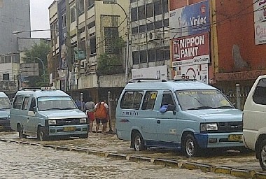 Jalan Jatinegara Barat Dibuka, Kendaraan Hanya Bisa Lintasi Busway