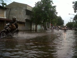 Hujan Deras, Kawasan Kota Lama Semarang Tergenang