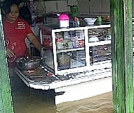 Sensasi Resto Apung van Jatinegara