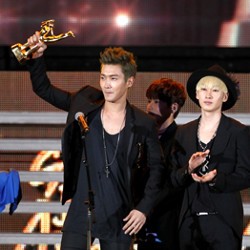 Super Junior Raih Grand Prize di 27th Golden Disk Awards