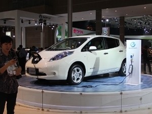 Nissan Turunkan Harga Mobil Listrik