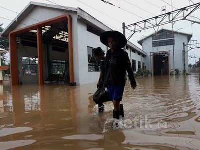 Depo KRL Bukit Duri Terendam