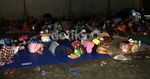 Korban Banjir Mengungsi di Gudang