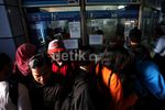Penumpang KRL Dapat Tiket Gratis