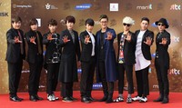 Super Junior sukses meraih penghargaan MSN Southeast Asia Award, Disk Daesang, dan Disk Bonsang. AFP/Mohd. Rasfan.