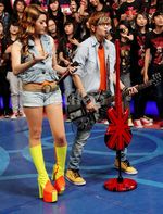 Warna Rambut Baru The Virgin