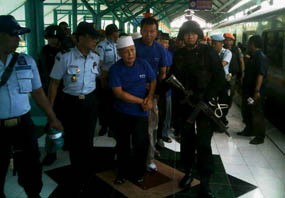 Puluhan Napi Koruptor dari LP Porong Tiba di Bandung Malam Ini