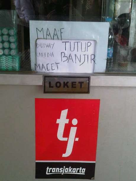 Pengumuman! Banjir Menggila, Bus TransJ Stop Operasi Pengumuman! Banjir Menggila, Bus TransJ Stop Operasi