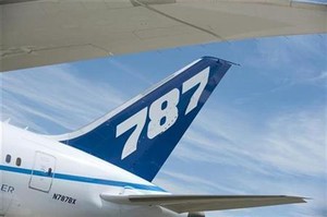 Bos Boeing Tetap Pede 787 Dreamliner Aman