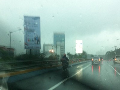 Hindari Banjir, Motor Masuk Jalan Tol